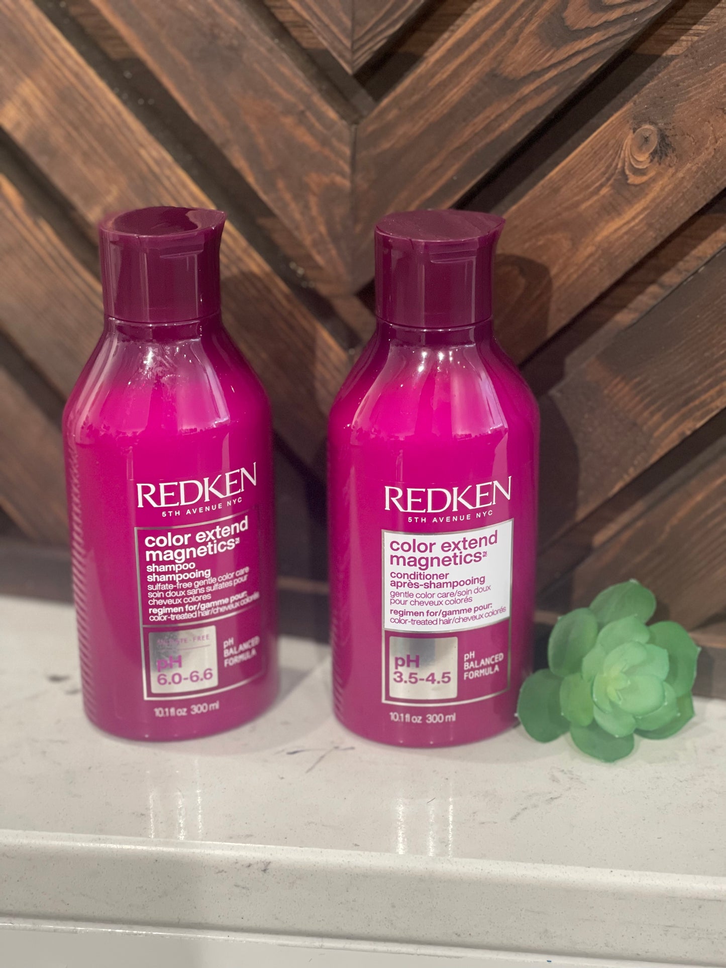 Redkin Color Extend Magnetics Shampoo and Conditioner PH 6.0-6.6