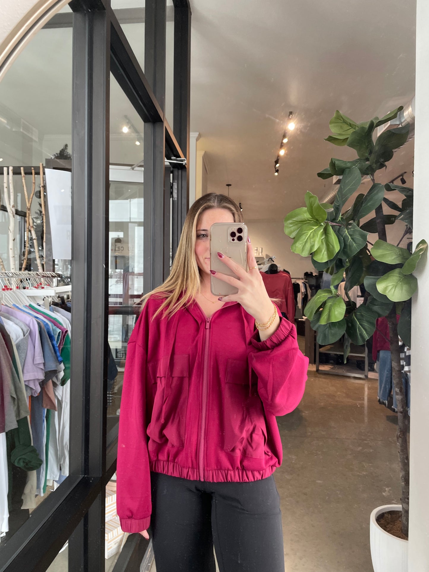 Large Pocket Scuba Hooded Jacket in Cabernet